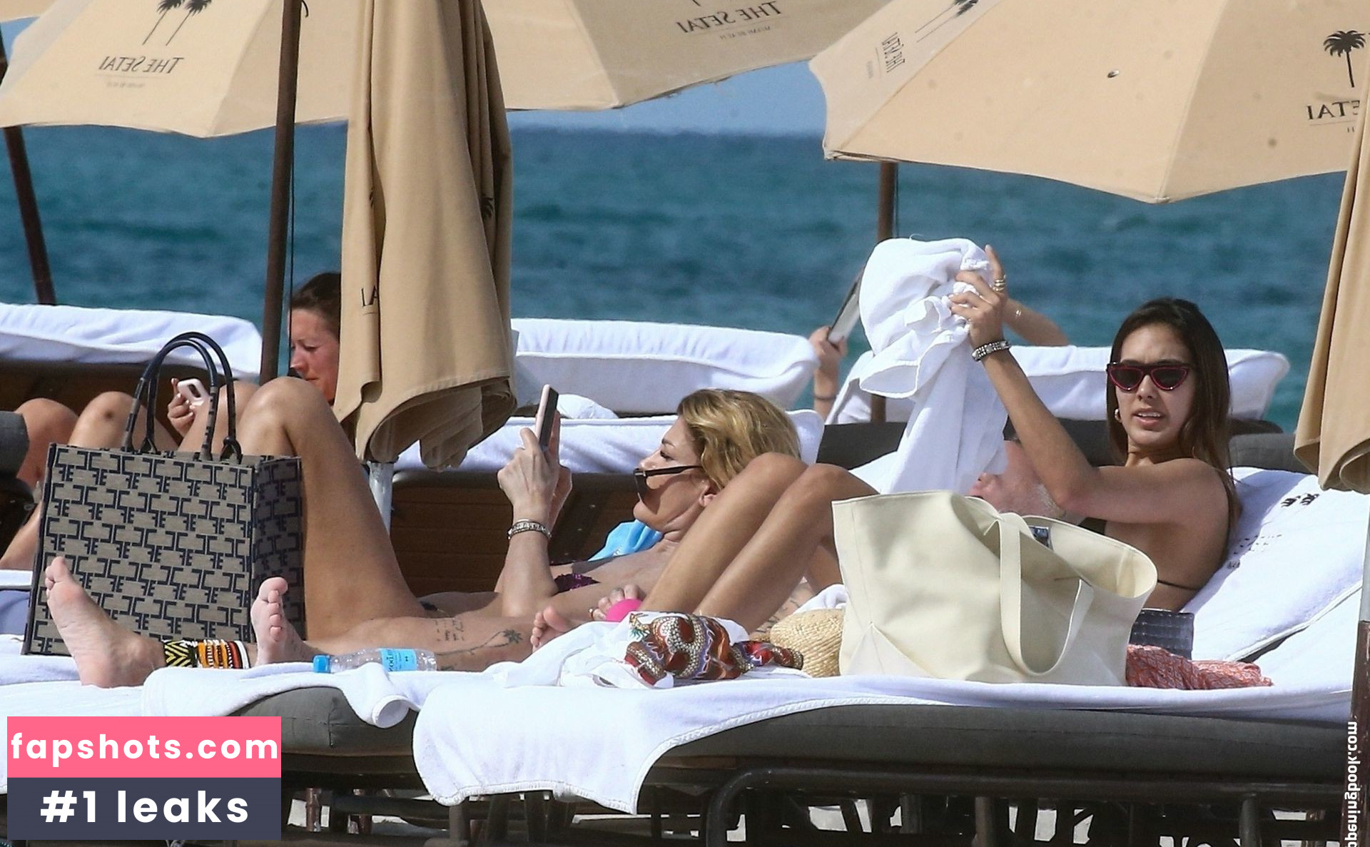 Sharon Fonseca gallery photo #46