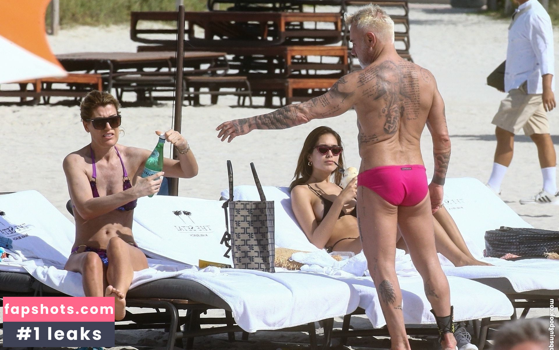 Sharon Fonseca gallery photo #50