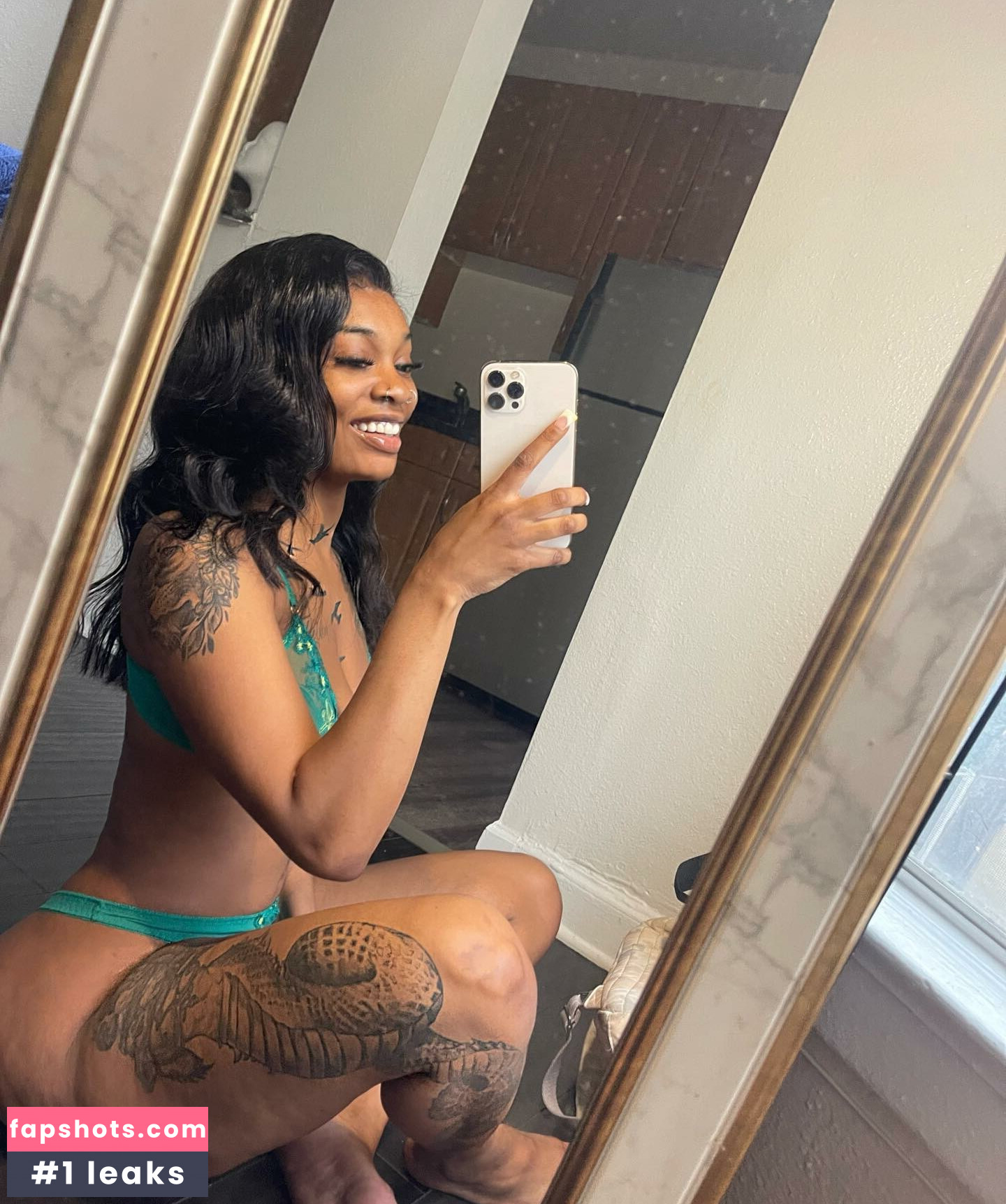 Sharondaduhdon gallery photo #2