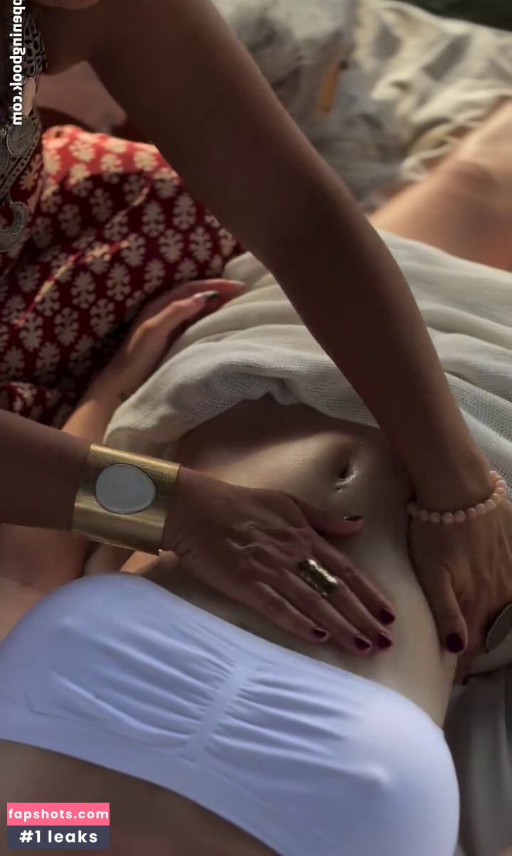 Shauna Dewit gallery photo #33