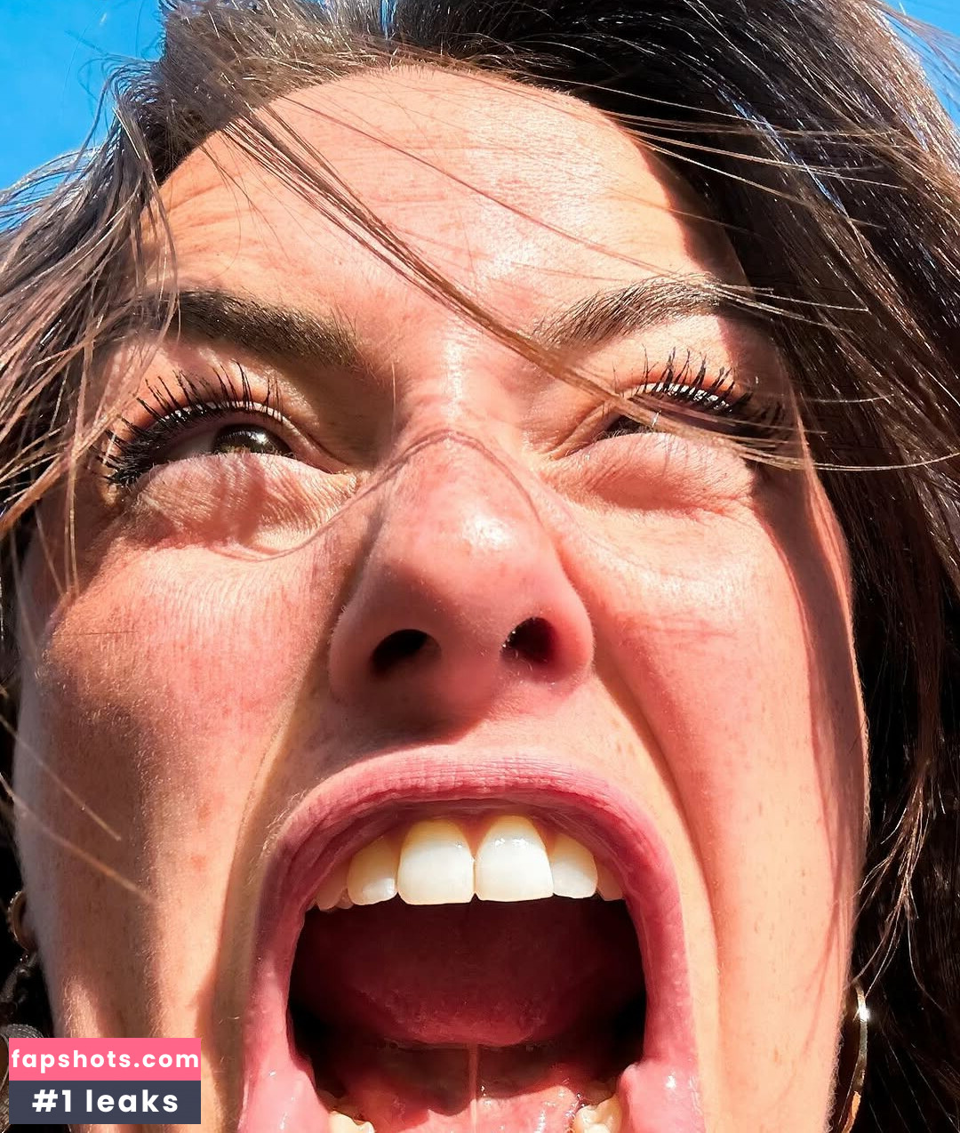 Shauna Dewit gallery photo #8