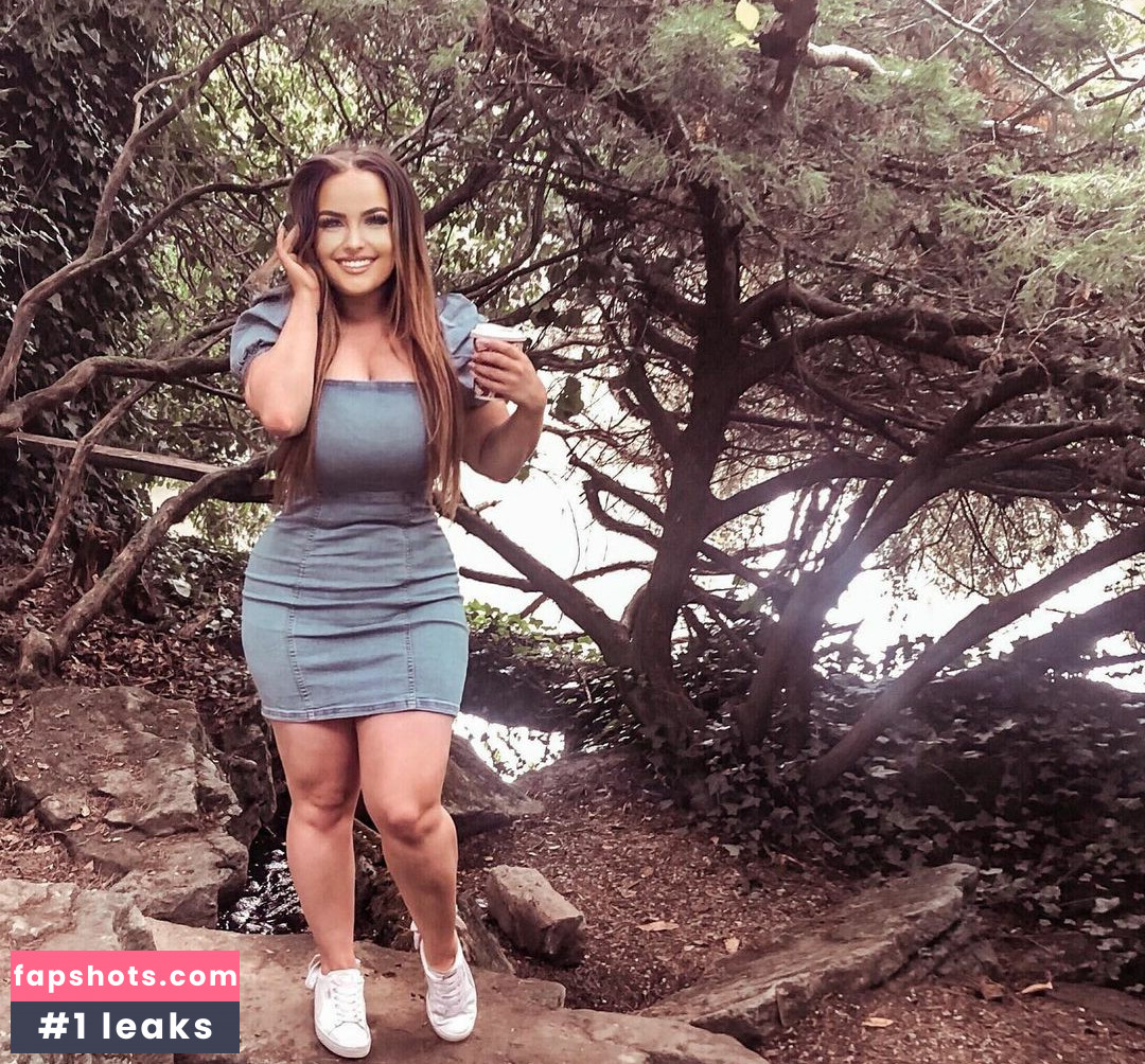 Shauni Rixon gallery photo #5