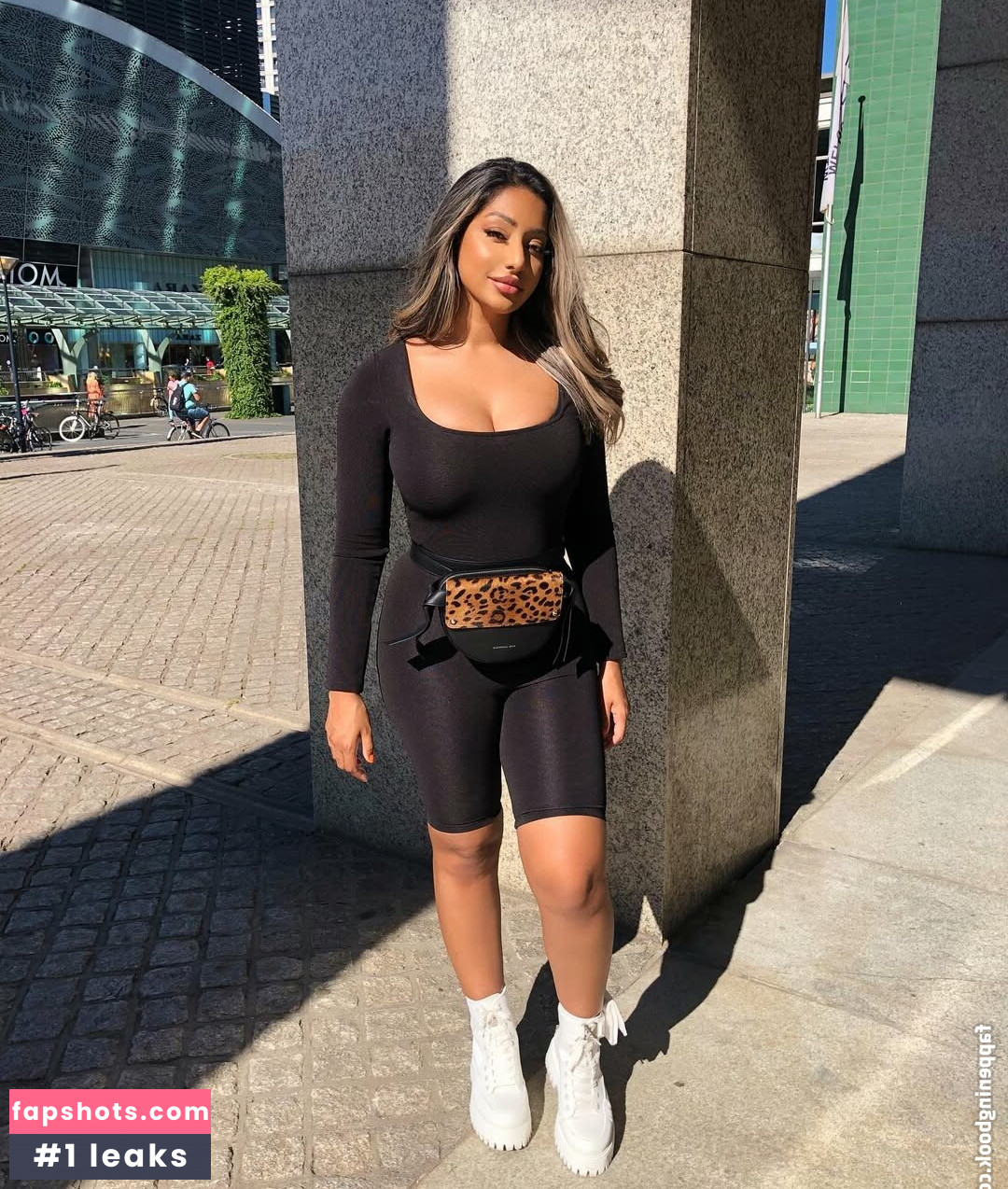 Shaweena gallery photo #23