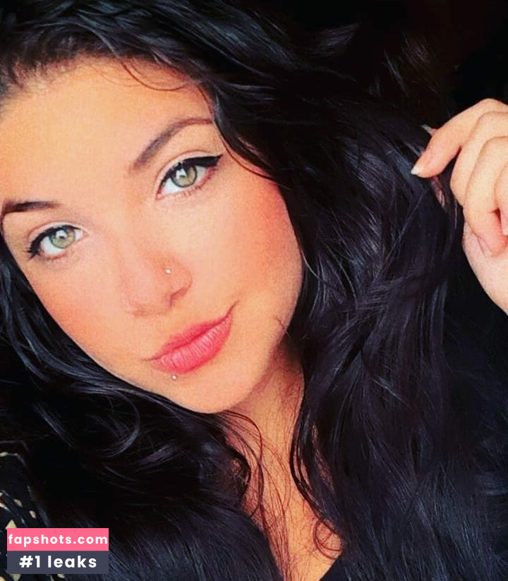 Shay Bongiovi nude babe gallery