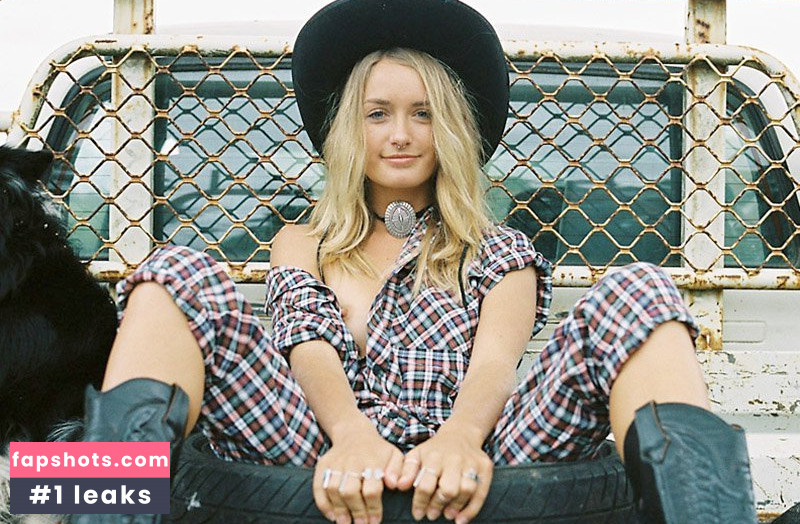 Shay Maclean gallery photo #3