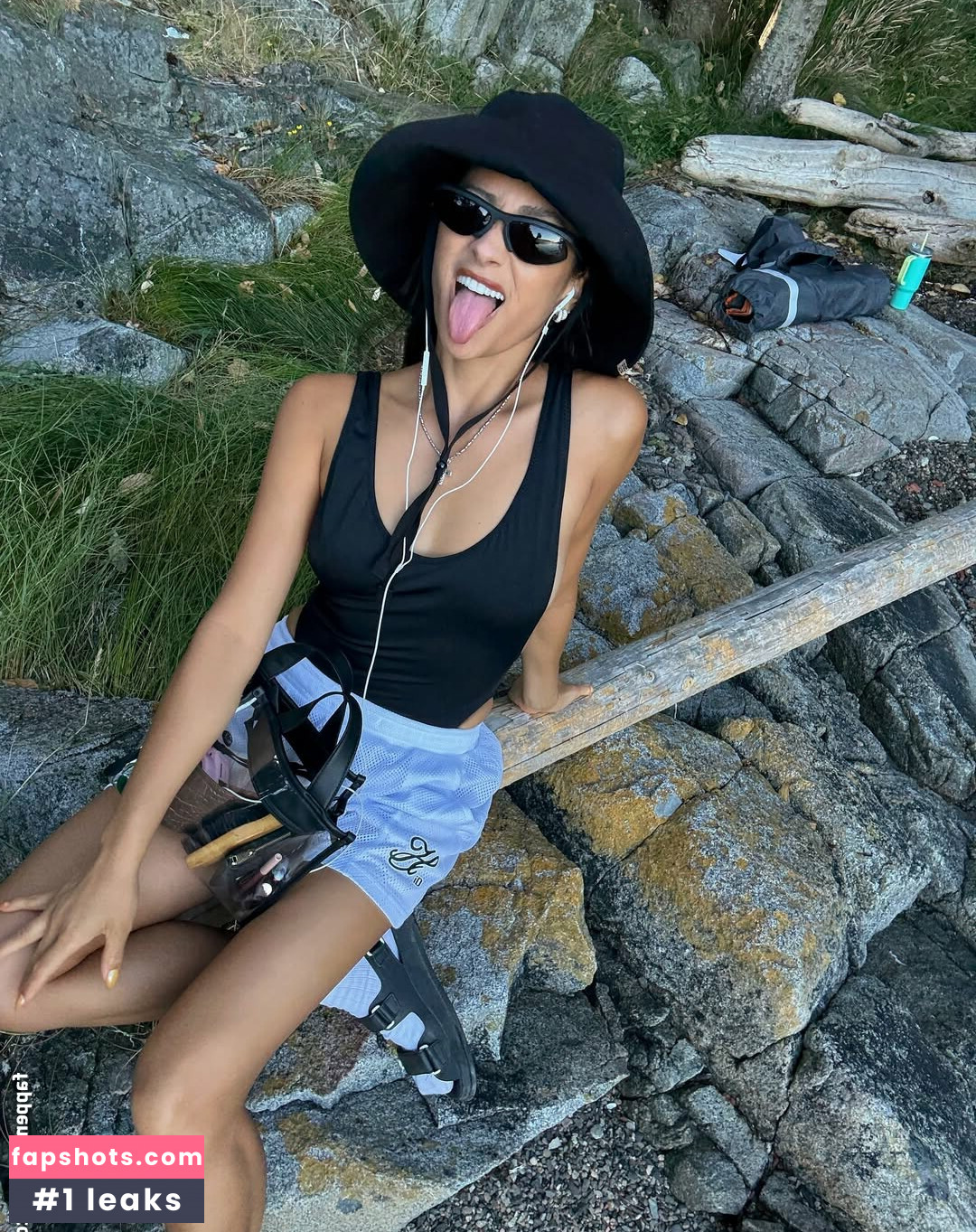 Shay Mitchell gallery photo #33