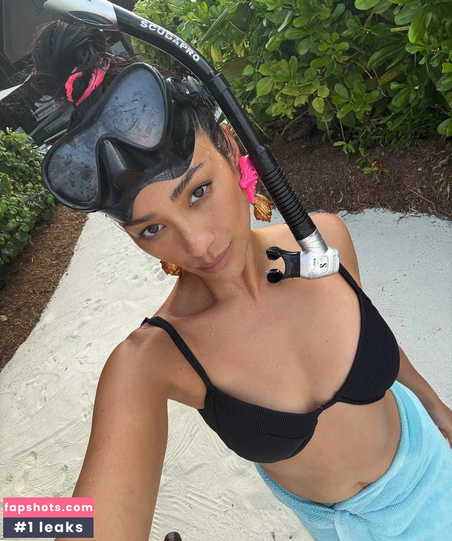 Shay Mitchell gallery photo #44