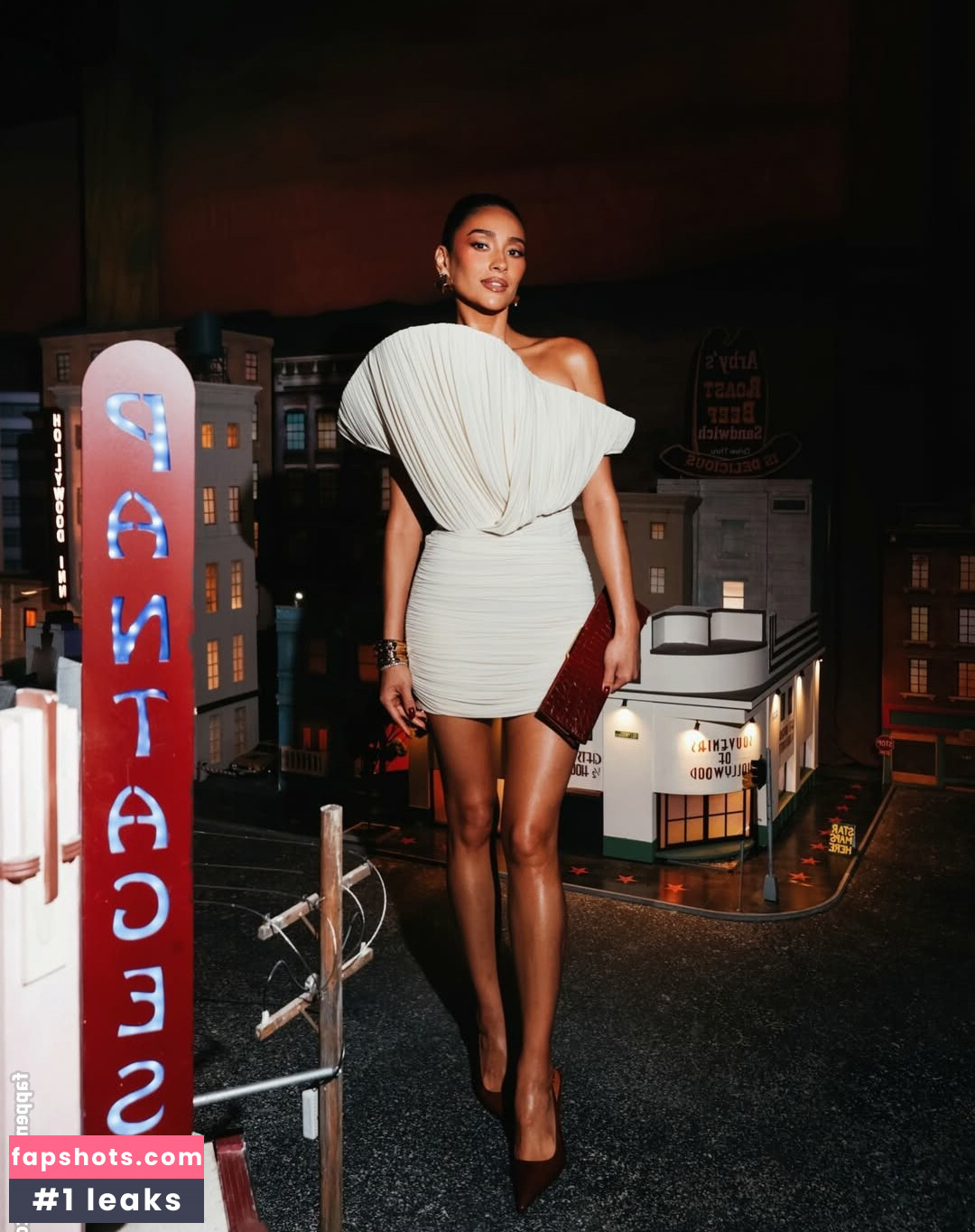 Shay Mitchell gallery photo #8