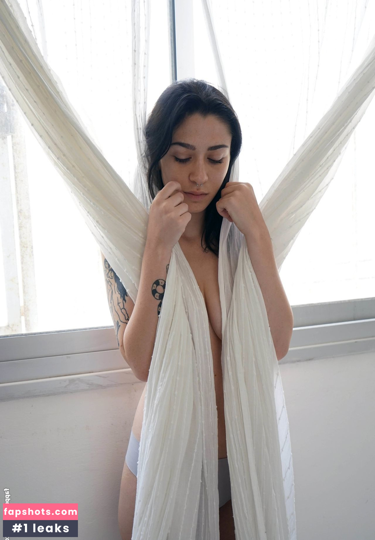 Shay Ray gallery photo #16