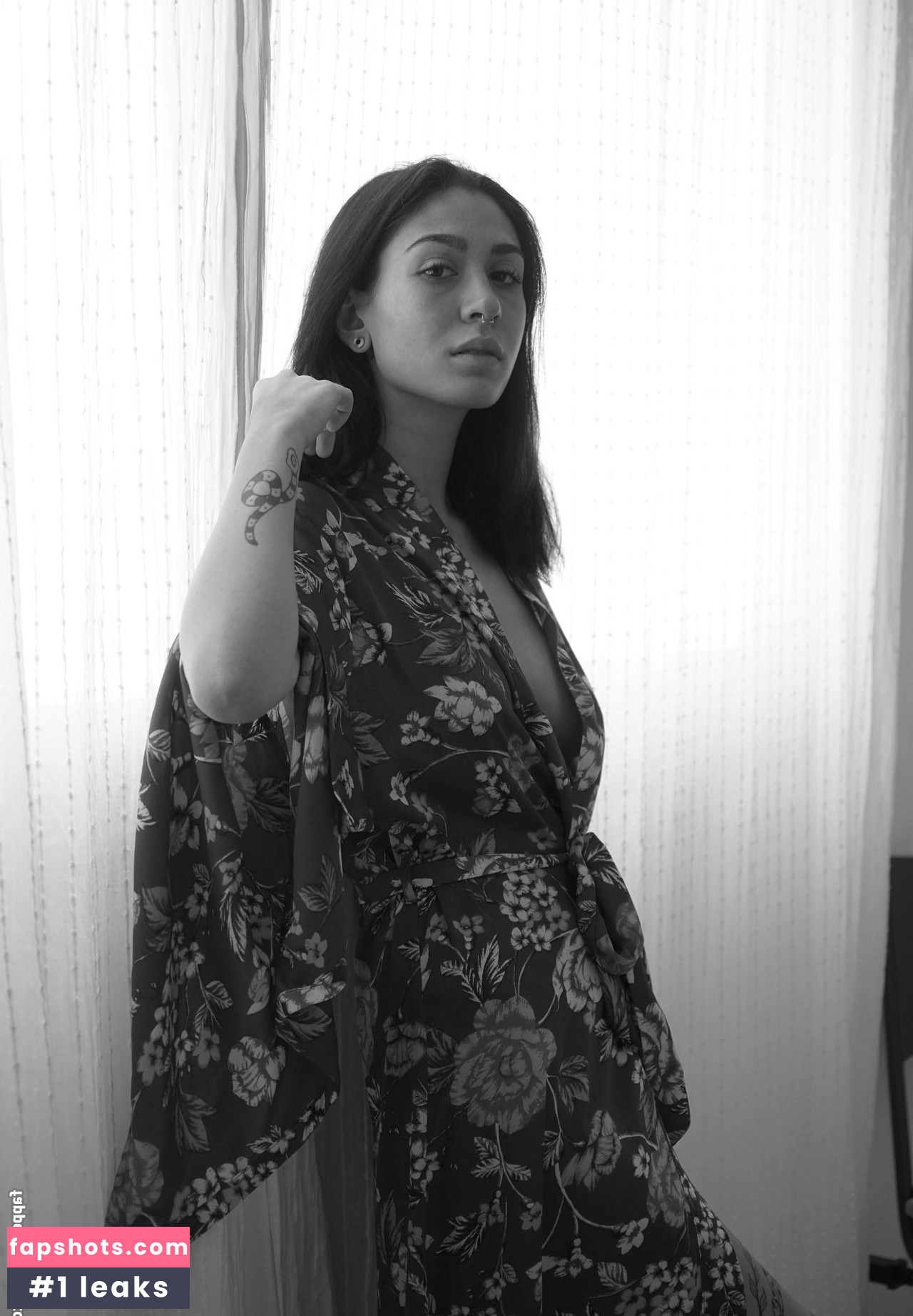 Shay Ray gallery photo #19