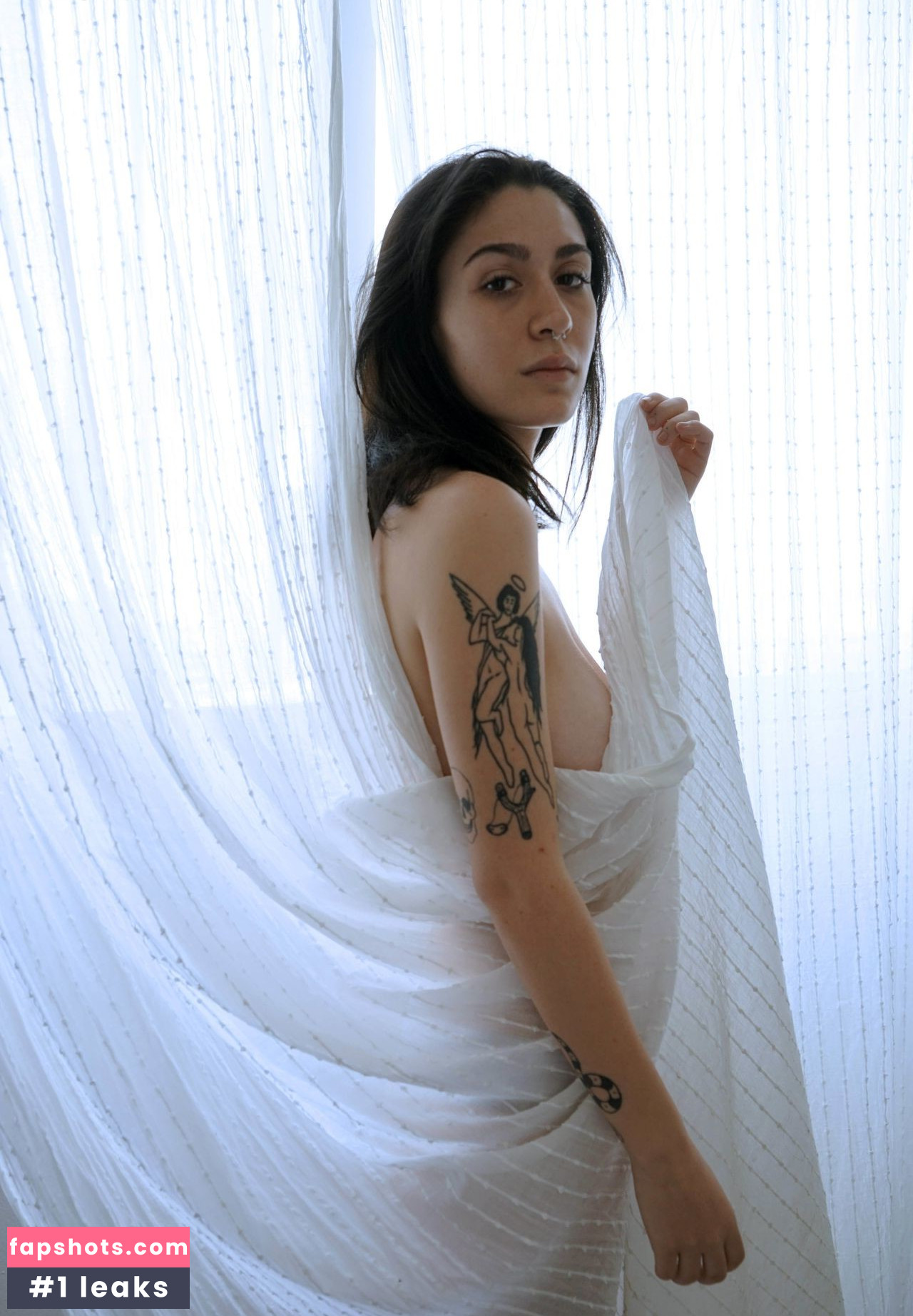 Shay Ray gallery photo #23