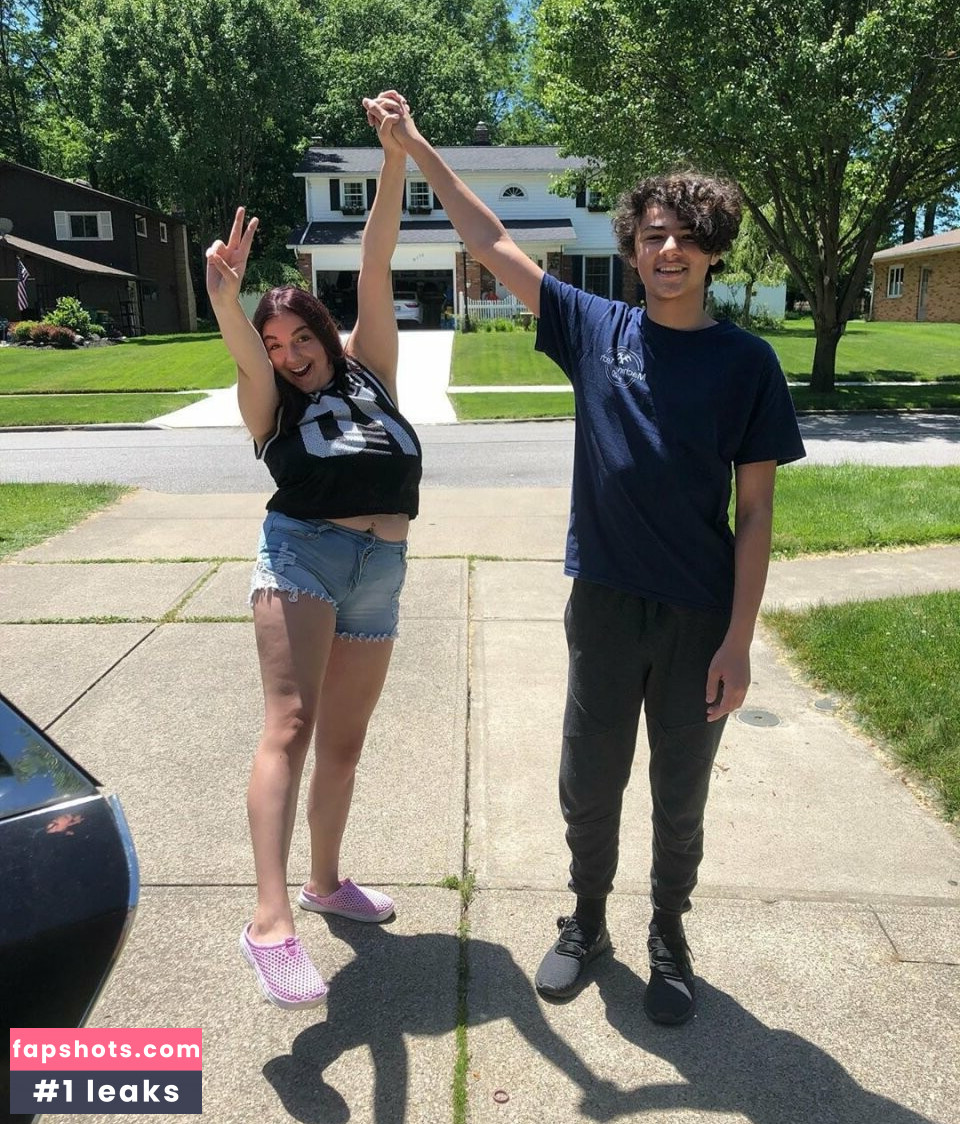 Shayla Ceccardi Nude Leaks OnlyFans Photos #2 - LeakJerk