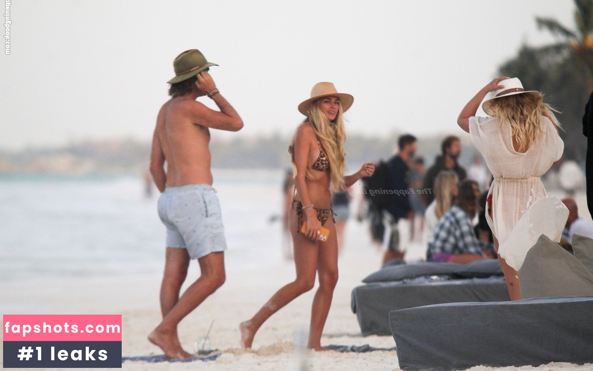 Shayna Terese Taylor gallery photo #15