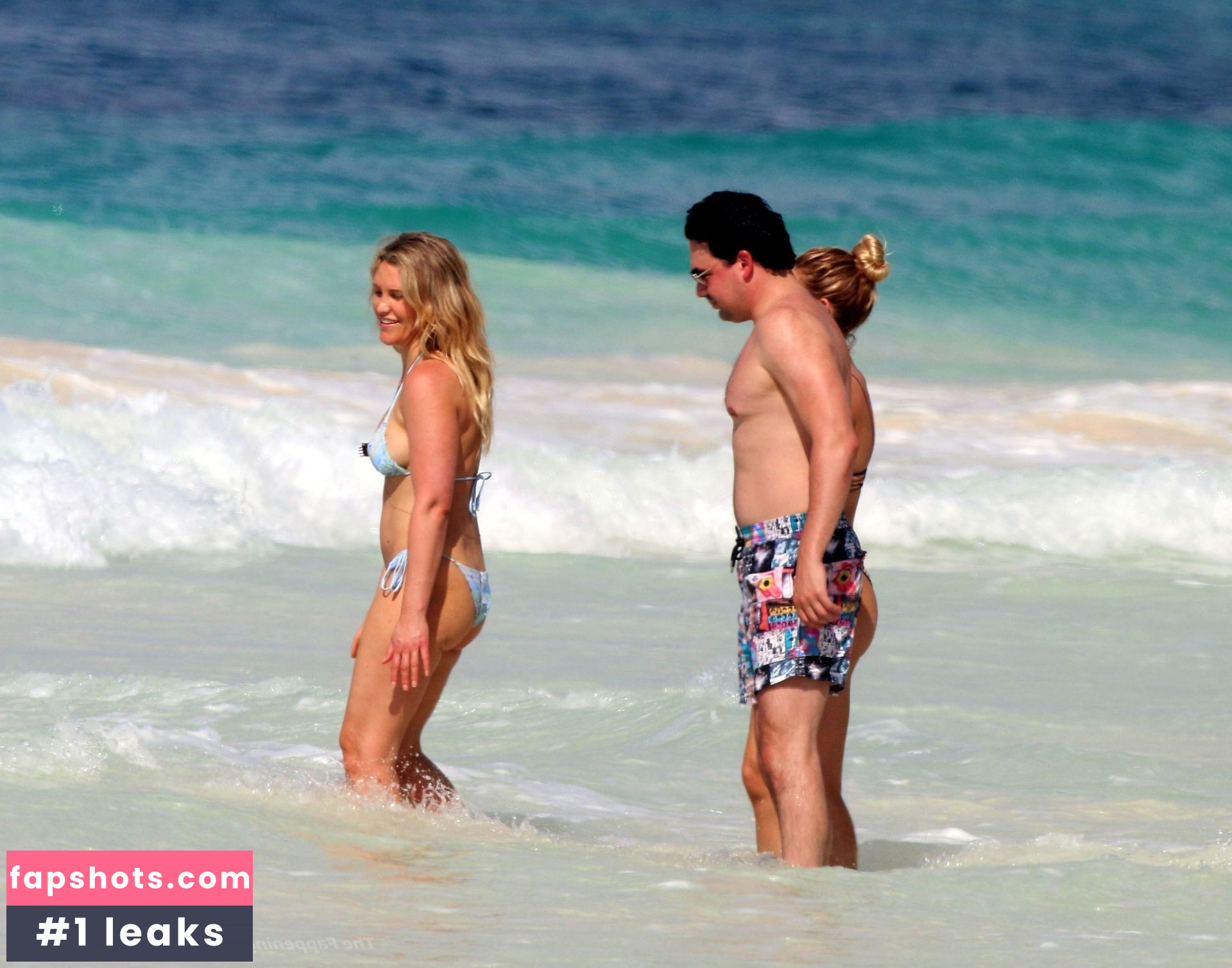 Shayna Terese Taylor gallery photo #48