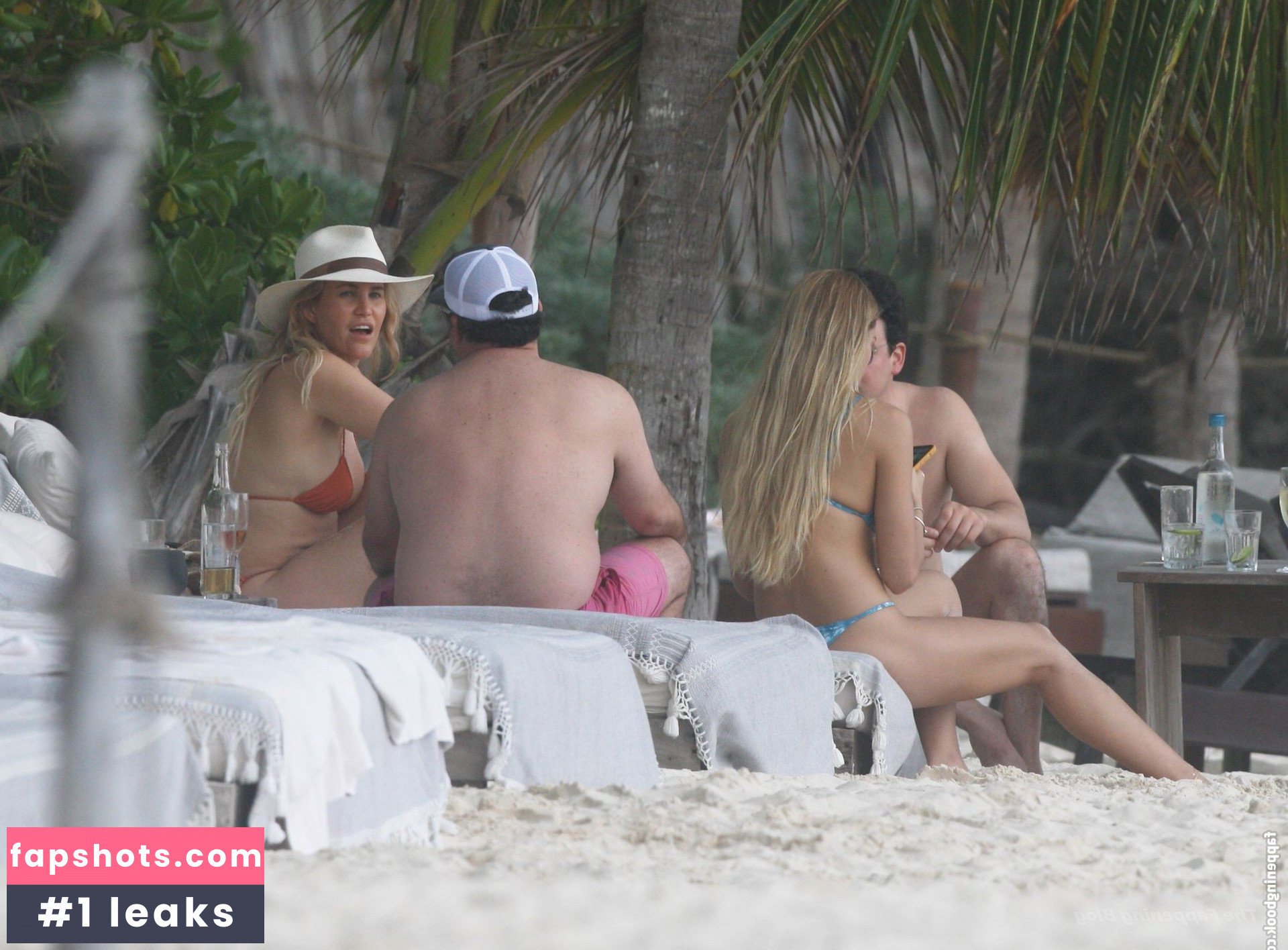 Shayna Terese Taylor gallery photo #78