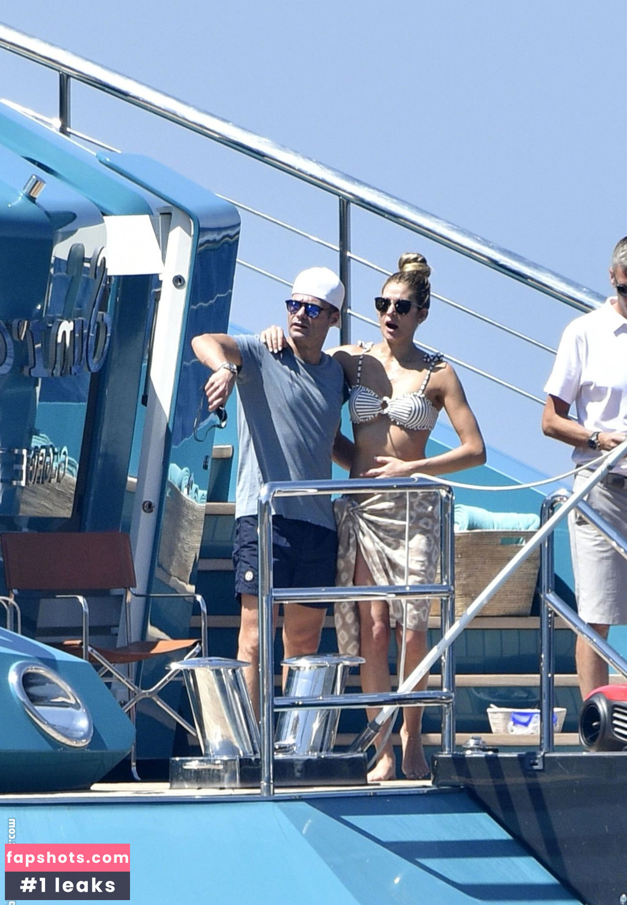 Shayna Terese Taylor nude babe gallery