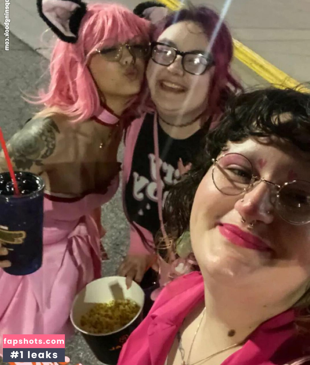 Shea Briar nude babe gallery