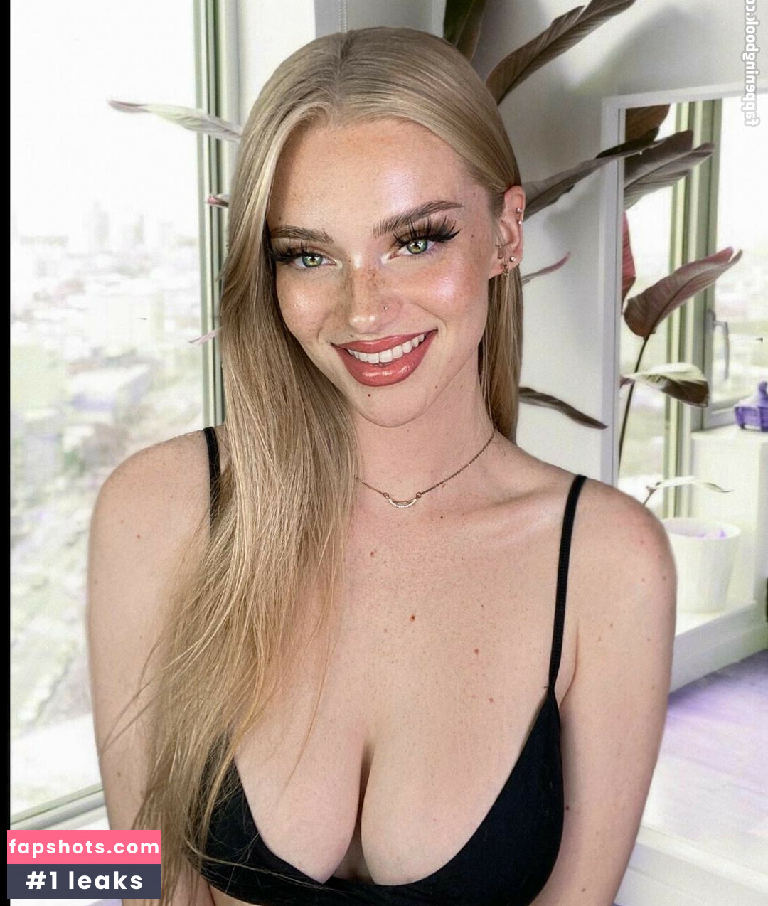 Shea Sheyliee gallery photo #21