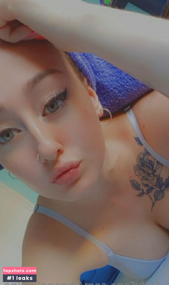 sheenajustine nude babe gallery