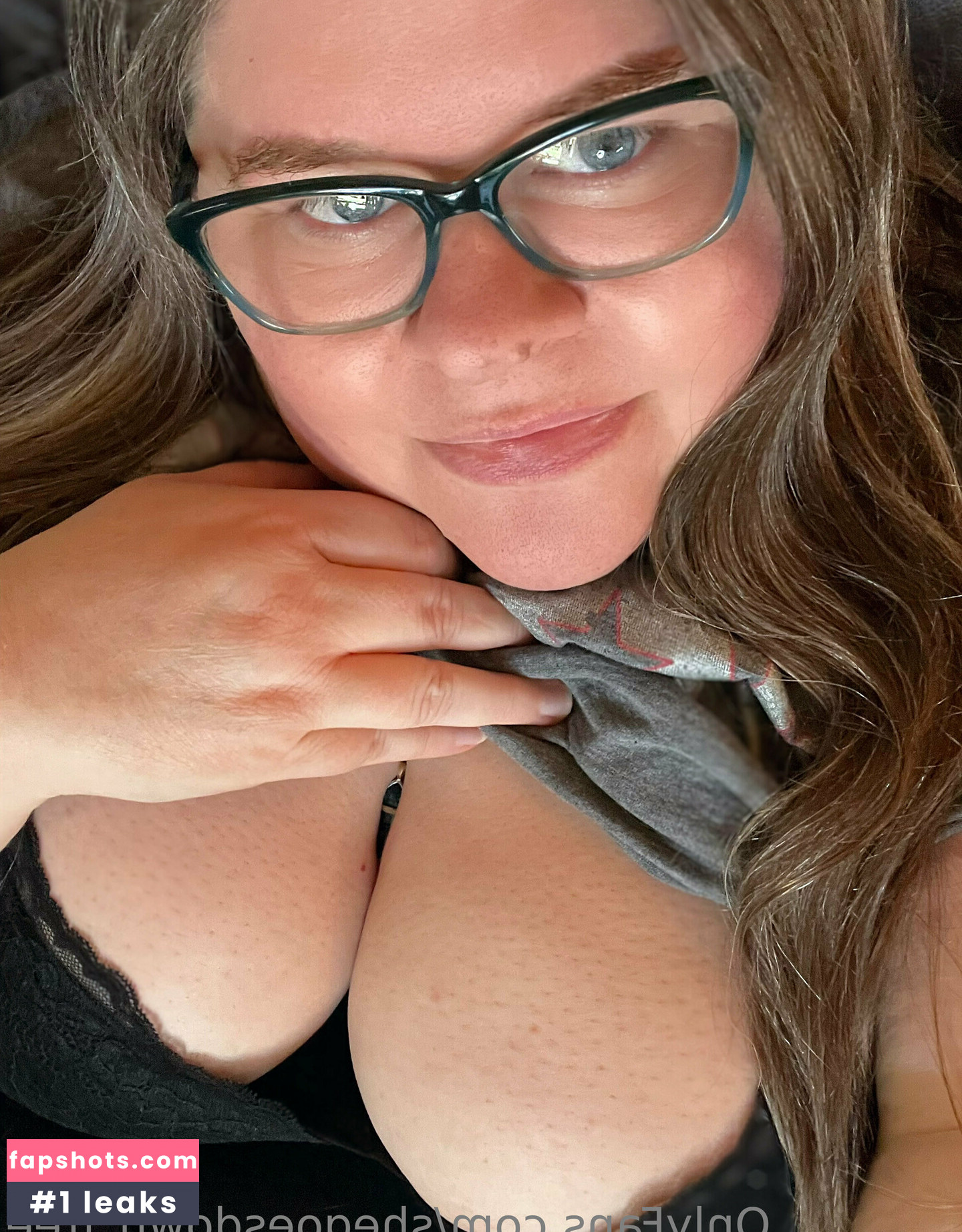 shegoesdown_free gallery photo #23