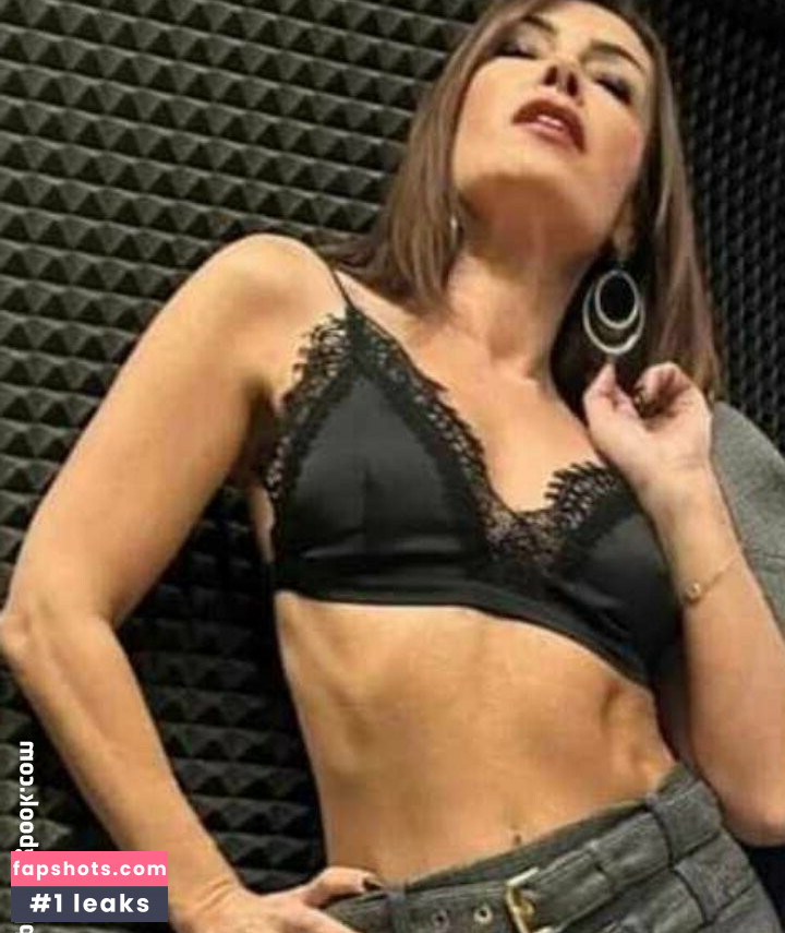 Sheila Capriolo gallery photo #44