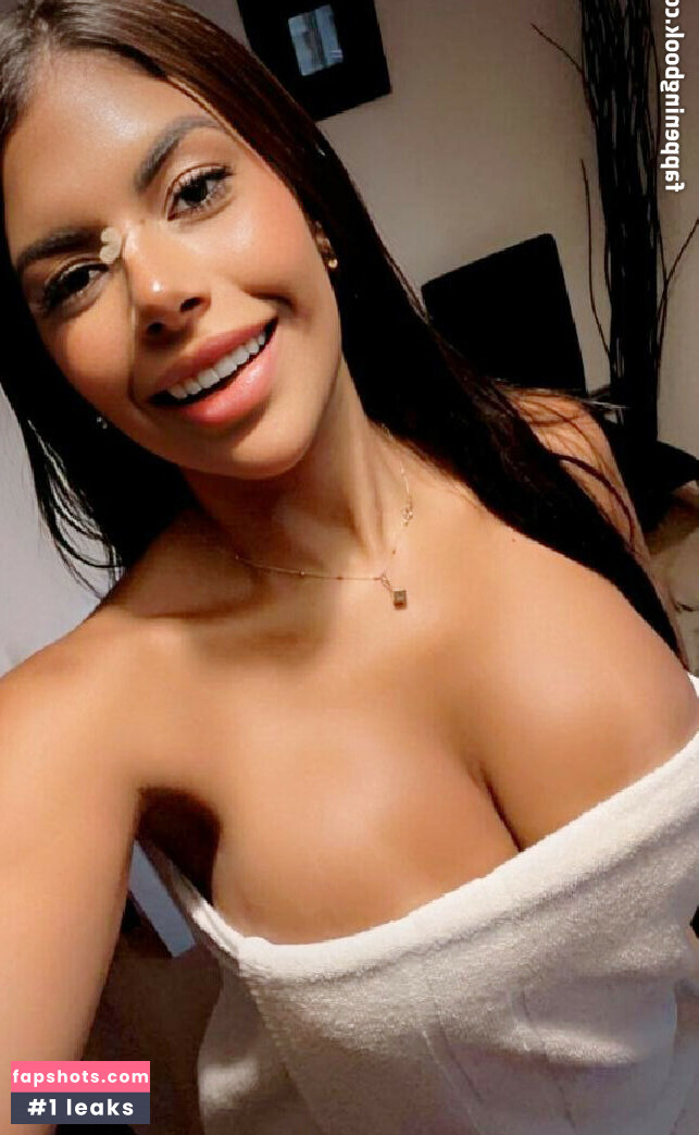 Sheila Ortega gallery photo #19