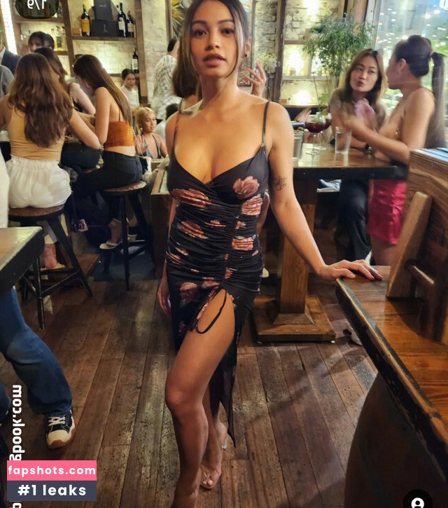 Sheila Snow gallery photo #15