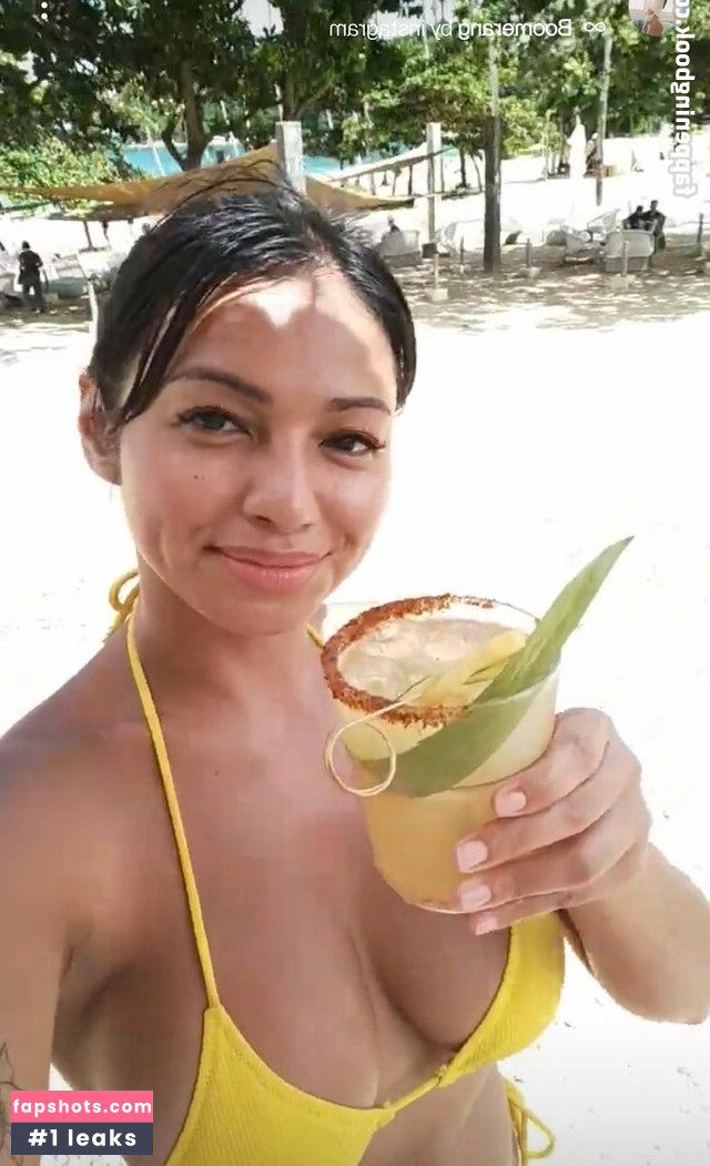 Sheila Snow gallery photo #38