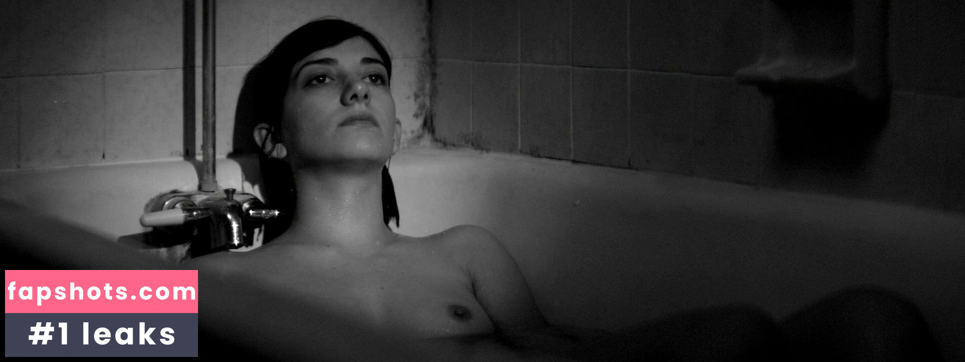 Sheila Vand gallery photo #6