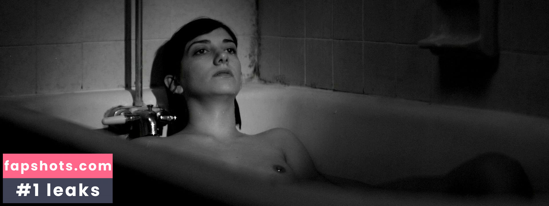 Sheila Vand gallery photo #7