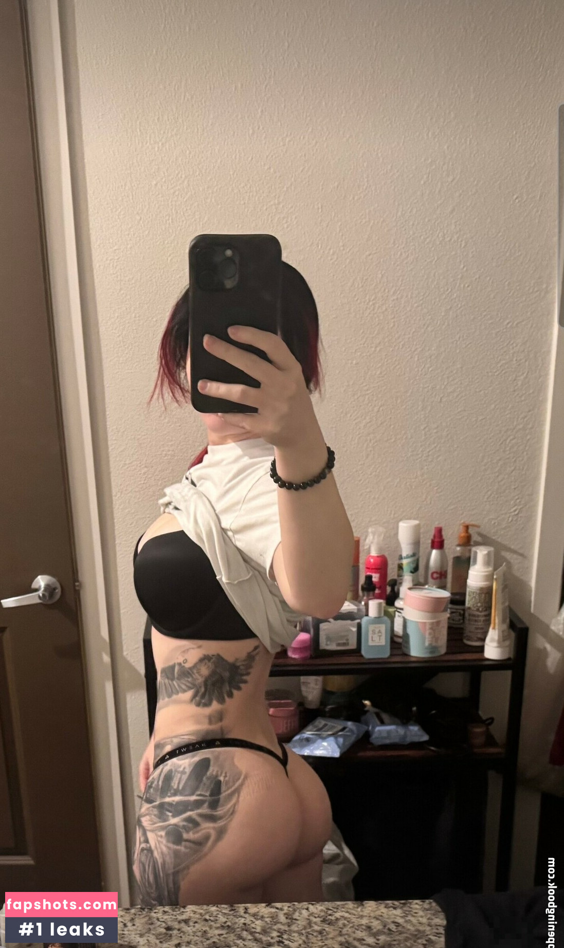 Shelby Dueitt gallery photo #13