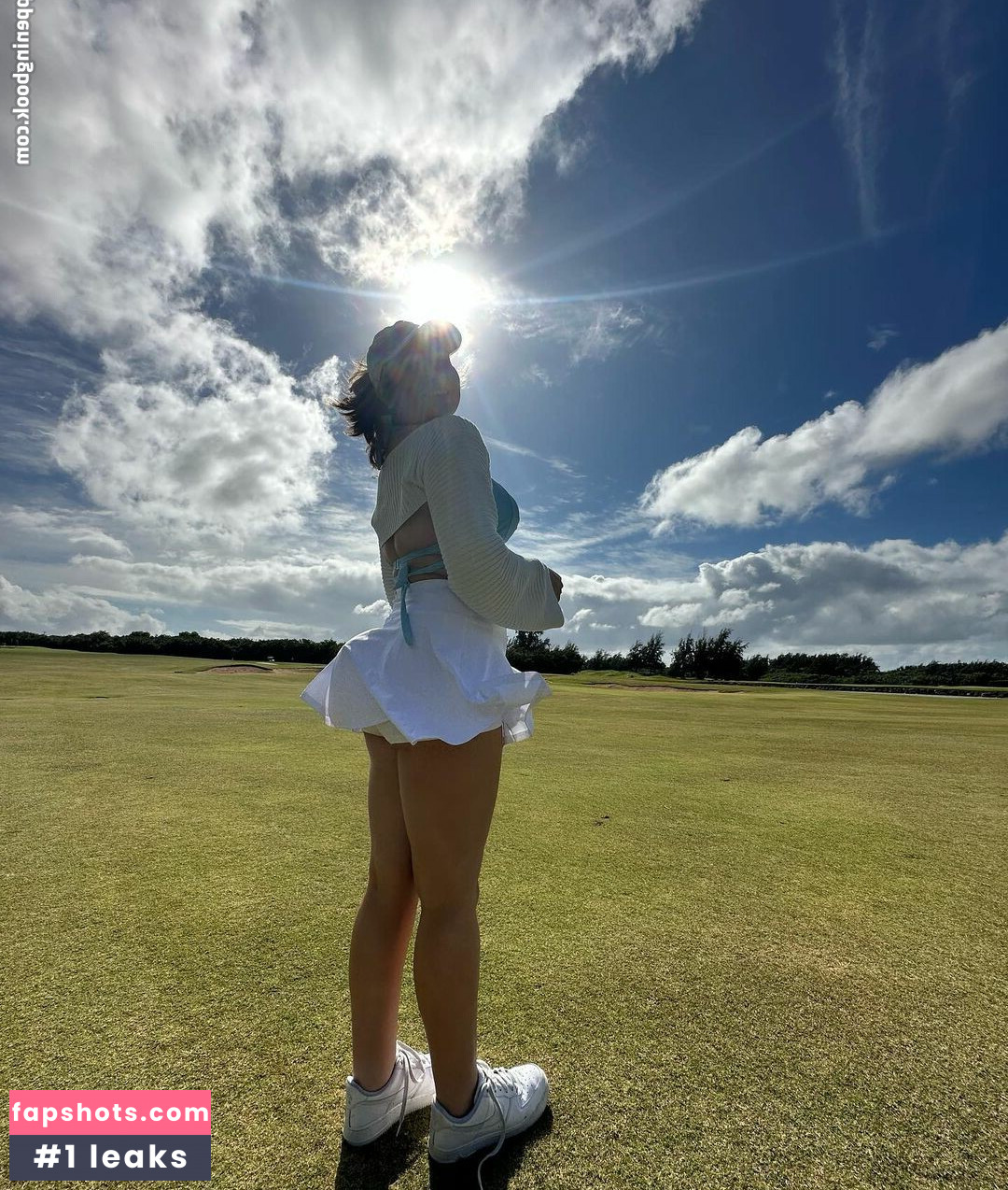 Shelby Young gallery photo #3