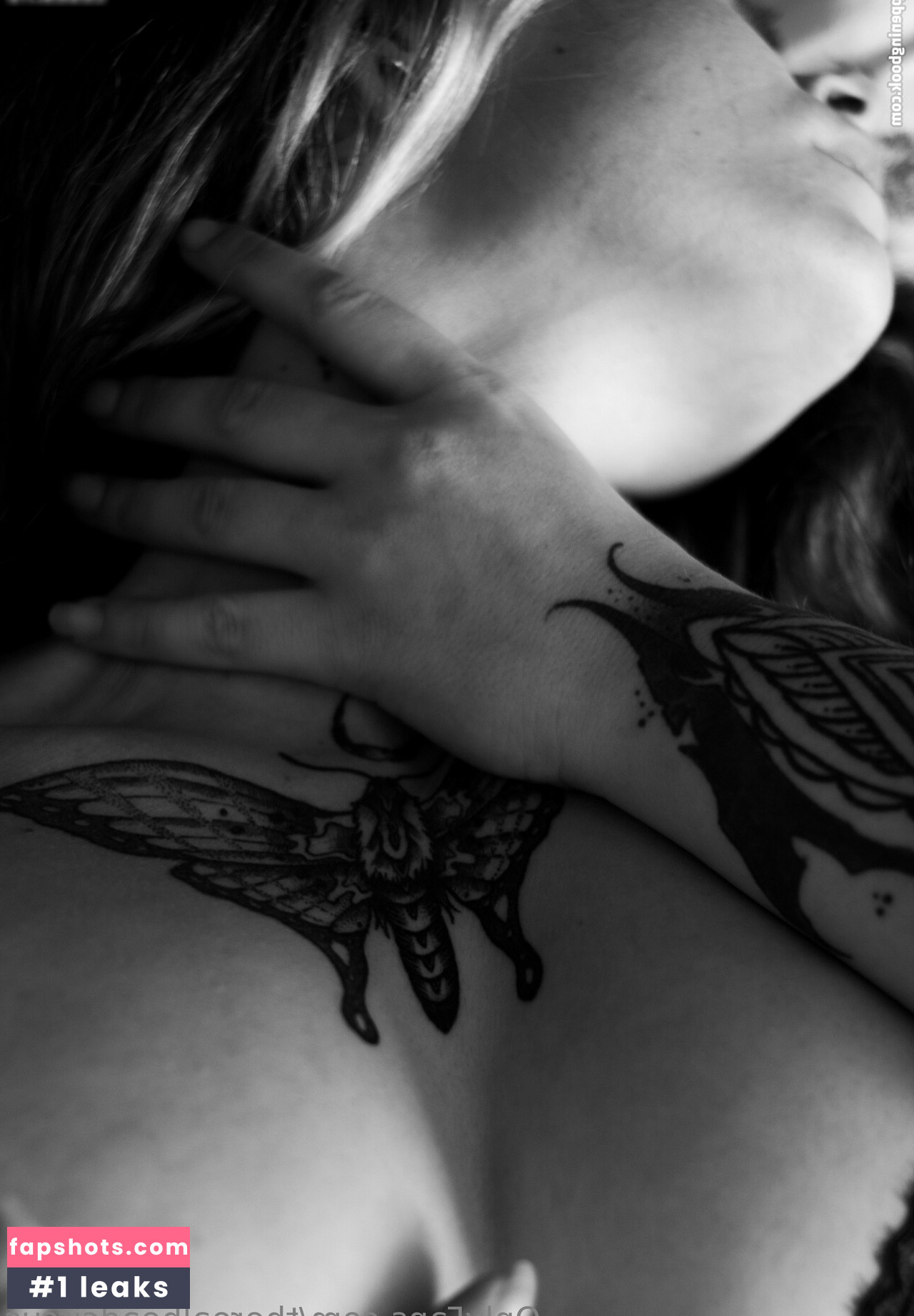 Shelly gallery photo #3