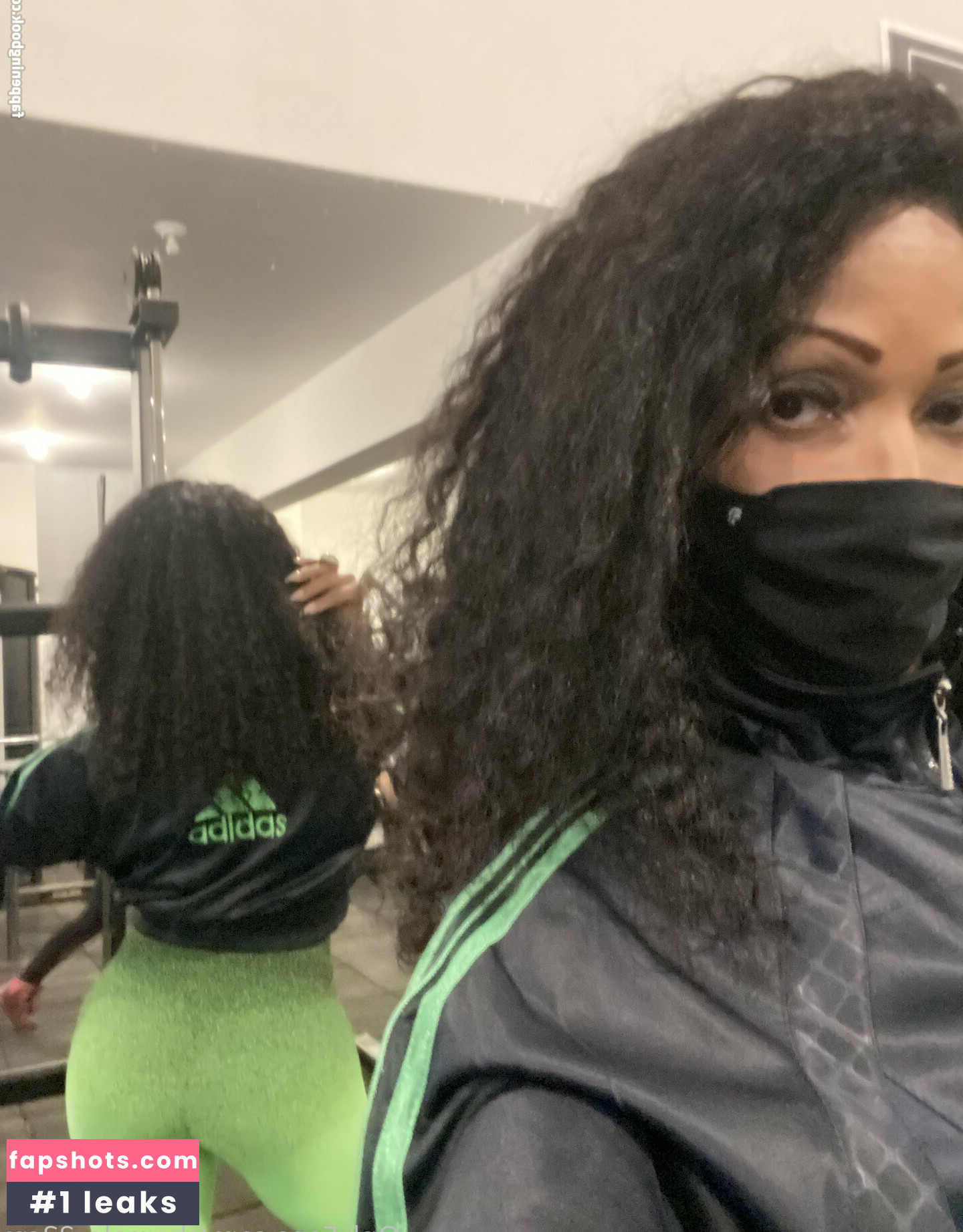 shemale_23cm gallery photo #5