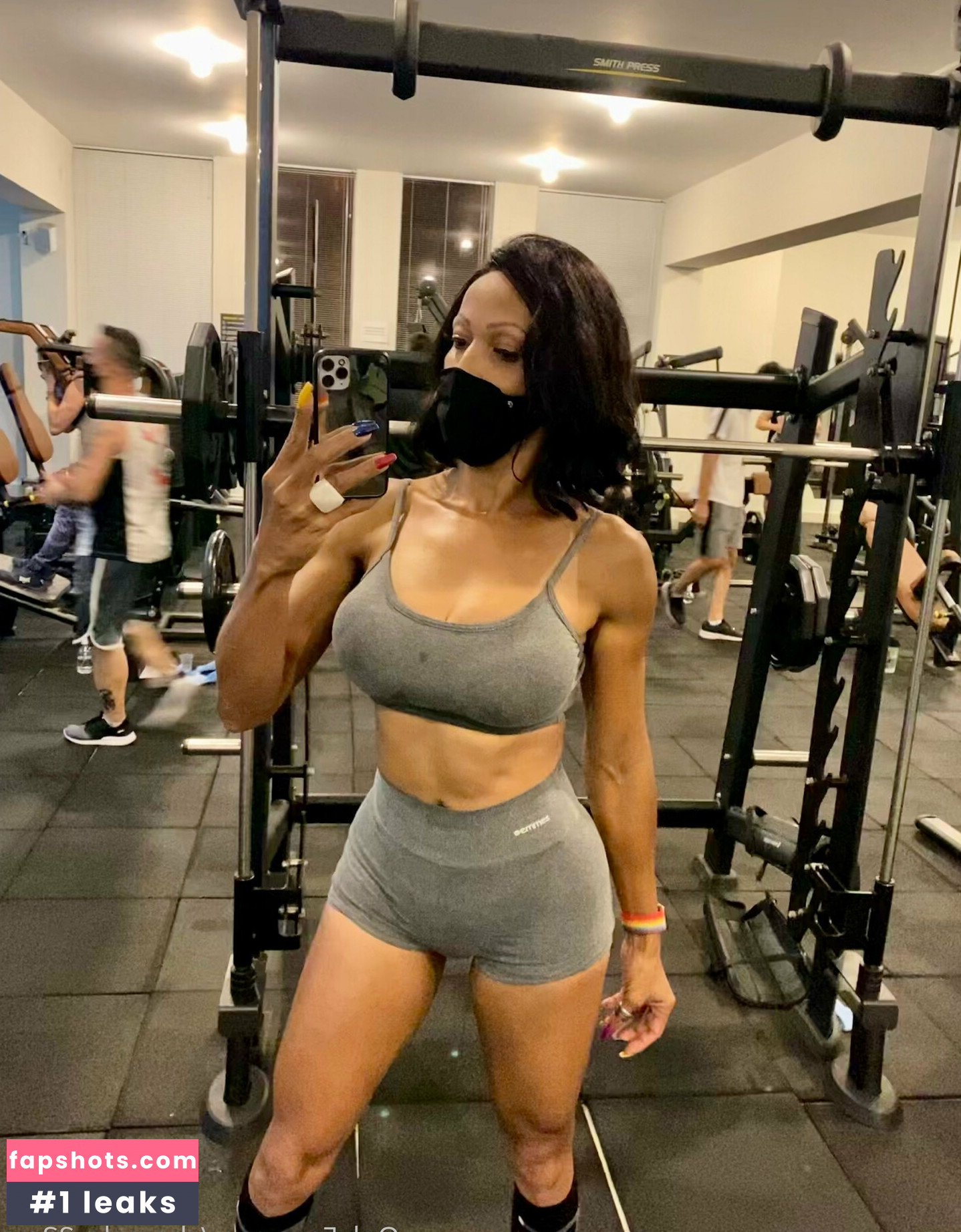 shemale_23cm gallery photo #8