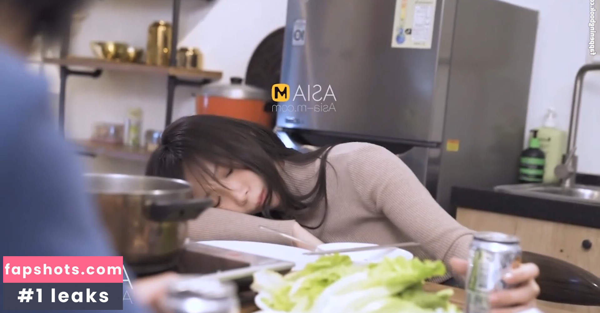 Shen Nana gallery photo #17