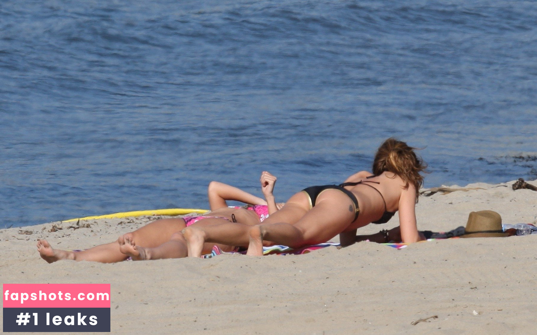 Shenae Grimes gallery photo #30