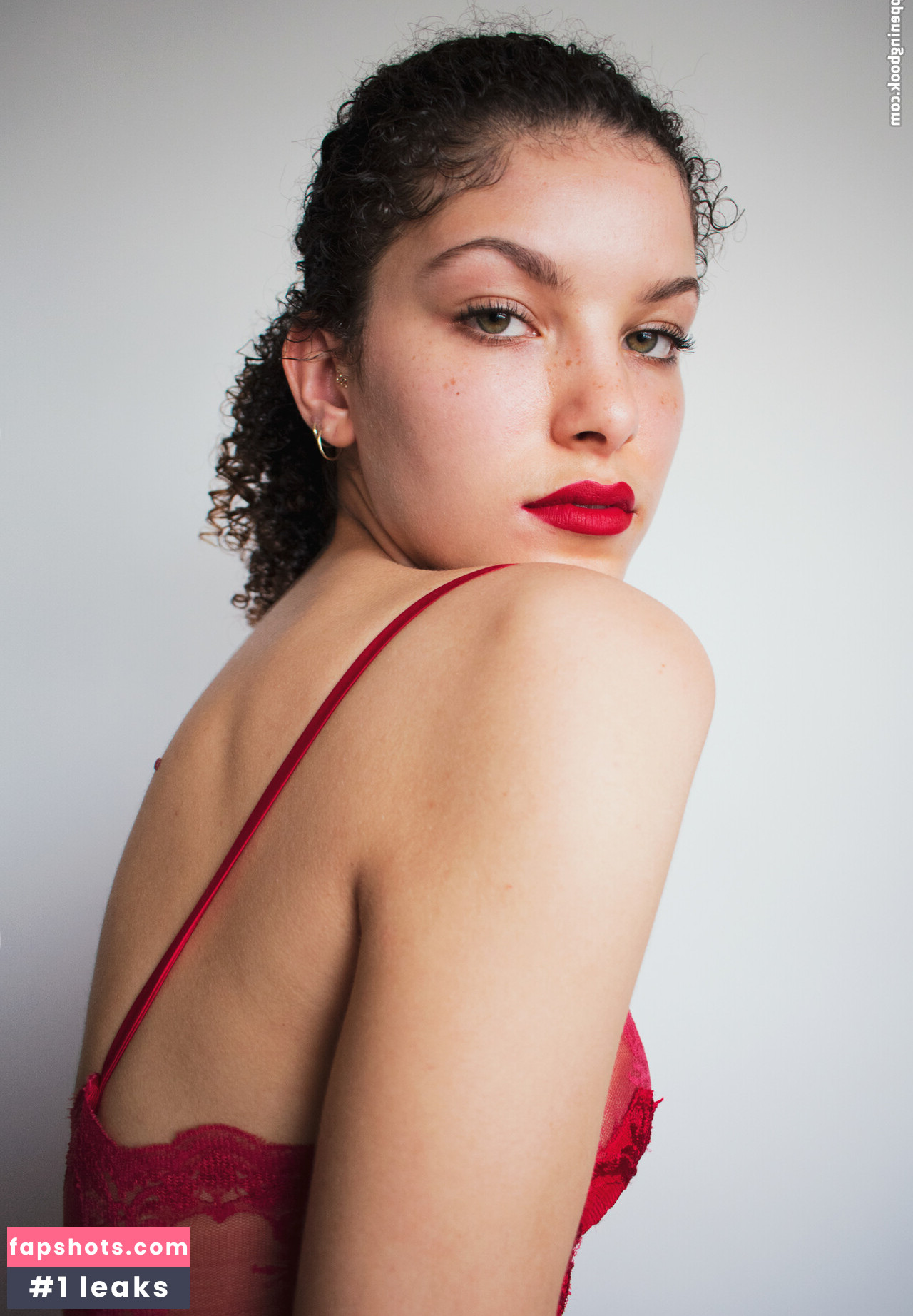 Sherease Spinale gallery photo #2