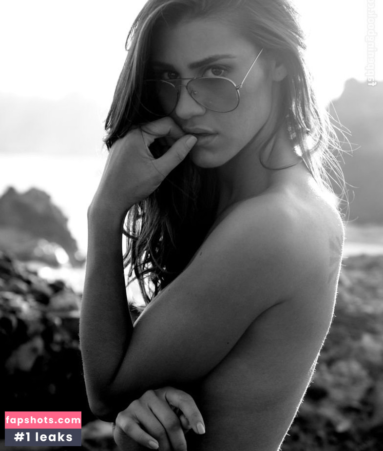 Sheridan Rhode gallery photo #12