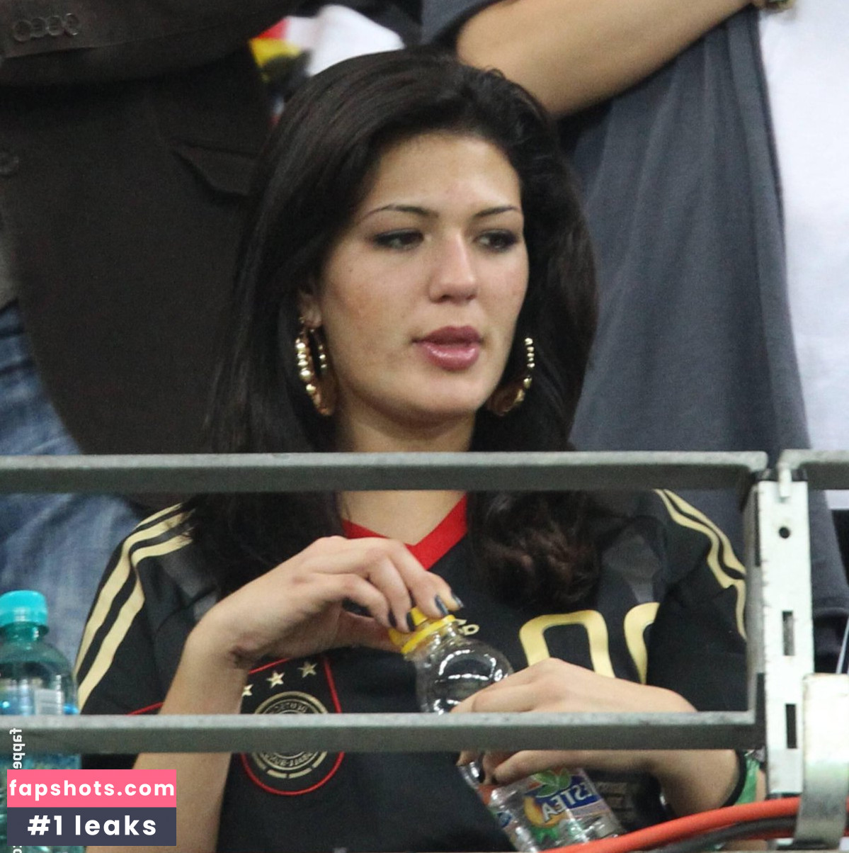 Sherin Senler gallery photo #2