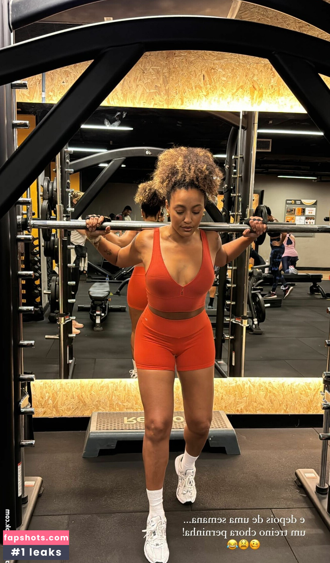 Sheron Menezes gallery photo #54