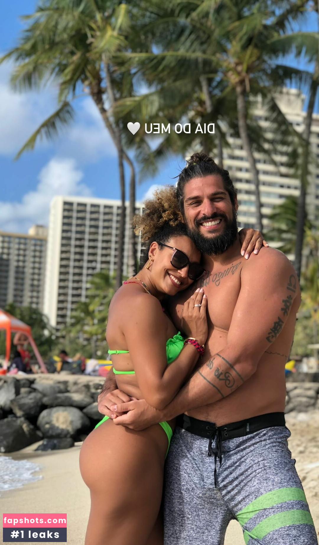 Sheron Menezes gallery photo #56