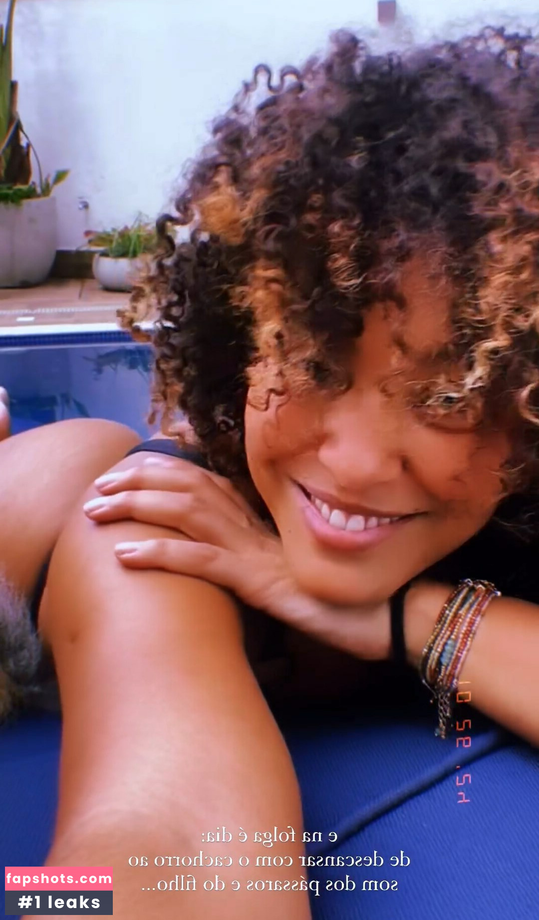 Sheron Menezes gallery photo #58