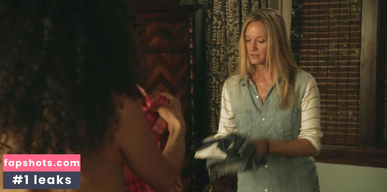 Sherri Saum gallery photo #26