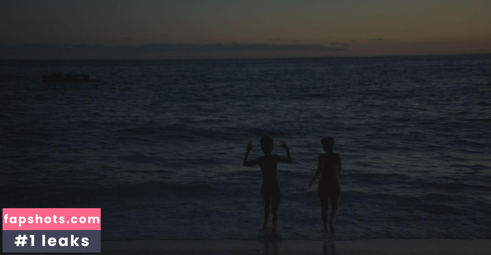 Sherri Saum gallery photo #27