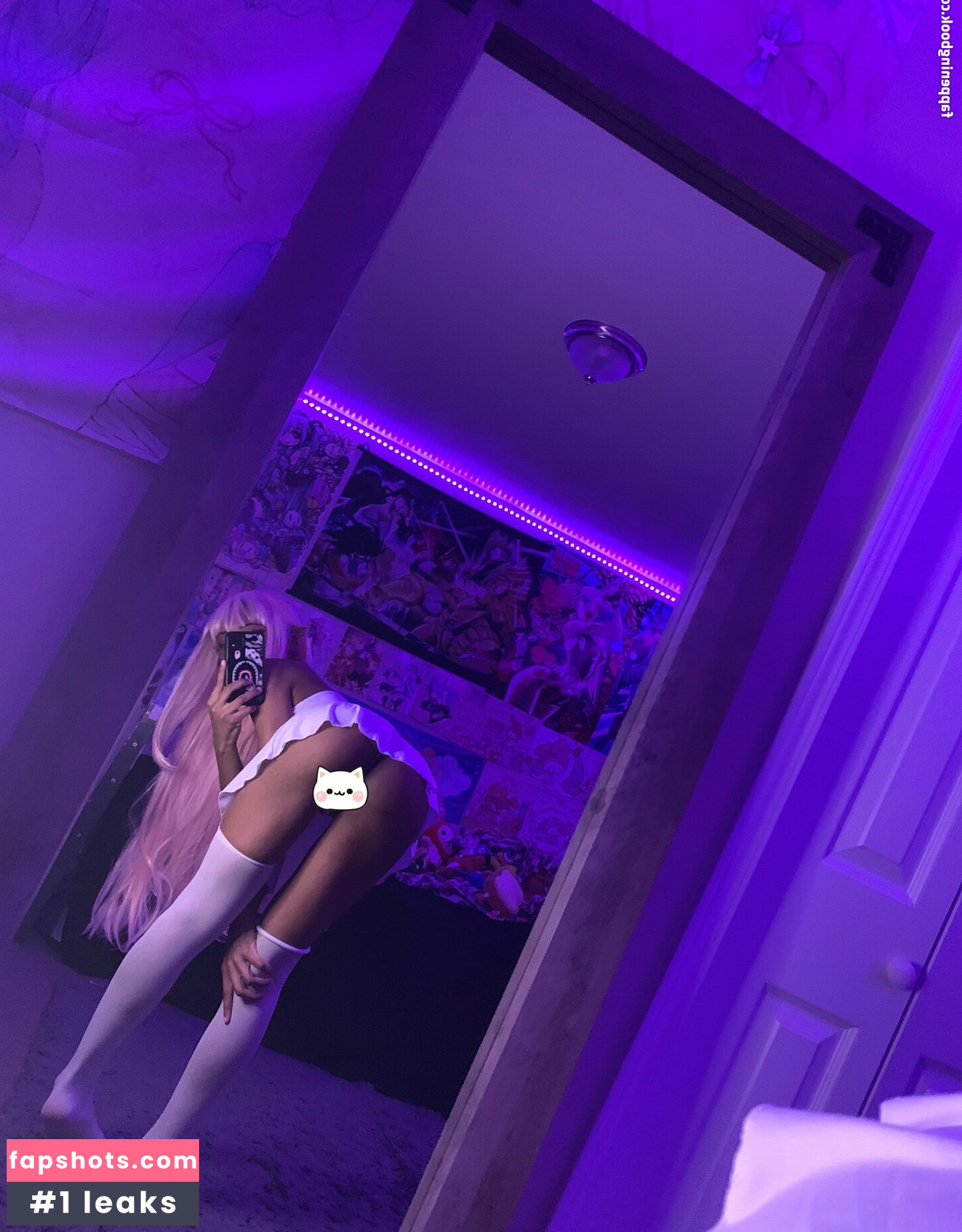 ShesnothingSpecial gallery photo #13