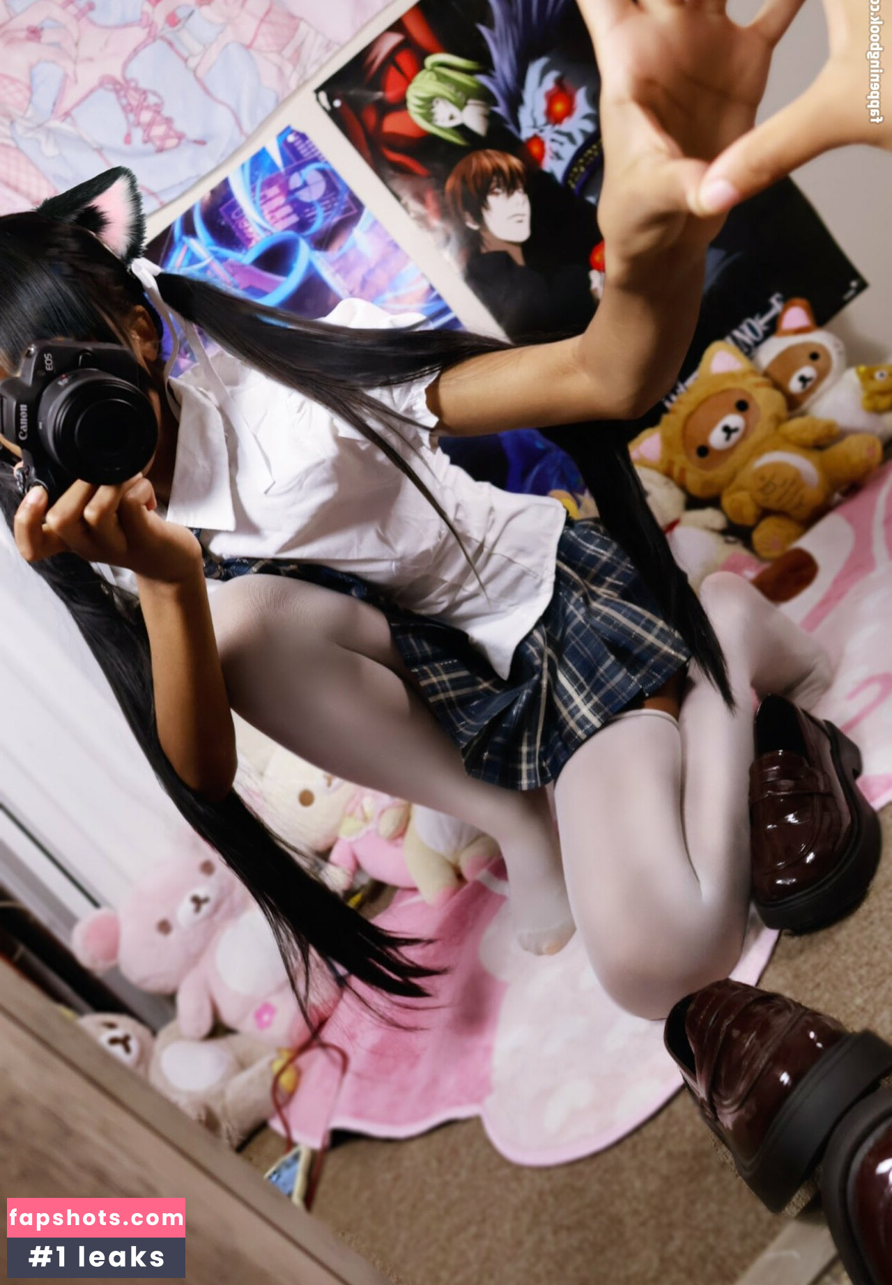 ShesnothingSpecial gallery photo #17