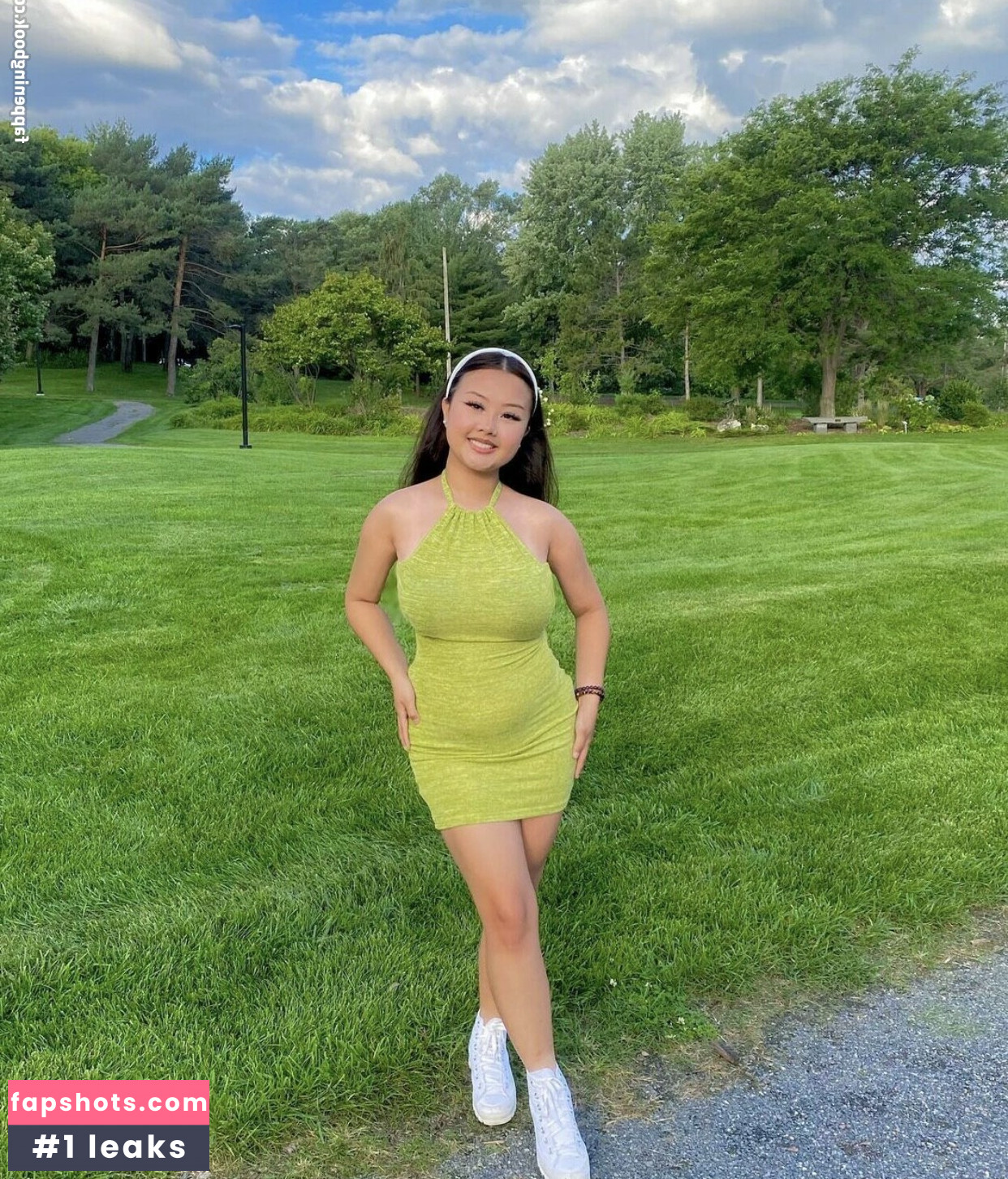 Shine Yang gallery photo #4