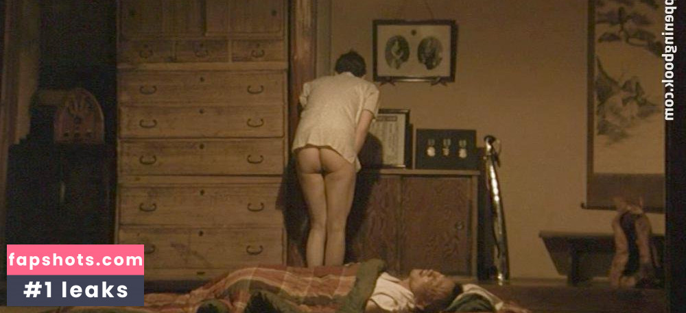 Shinobu Terajima gallery photo #24