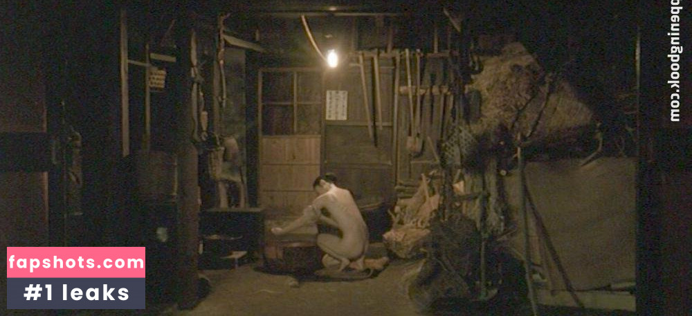 Shinobu Terajima gallery photo #27